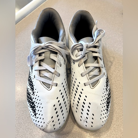 Adidas Predator Soccer Shoes ⚽️ - Picture 2 of 4
